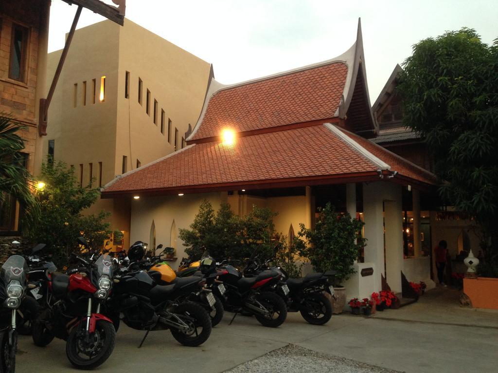 Ruean Thai Hotel Sukhothai Bagian luar foto